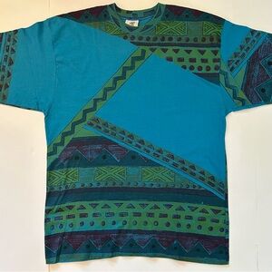 NEW 90’s VINTAGE GEOMETRIC SHORT SLEEVE T-SHIRT